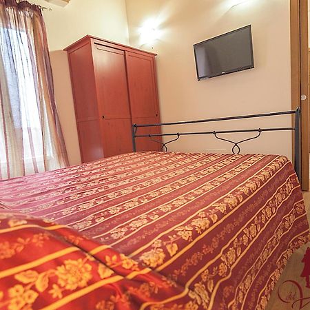 Il Ristoro Del Viandante Ξενοδοχείο Offagna Δωμάτιο φωτογραφία
